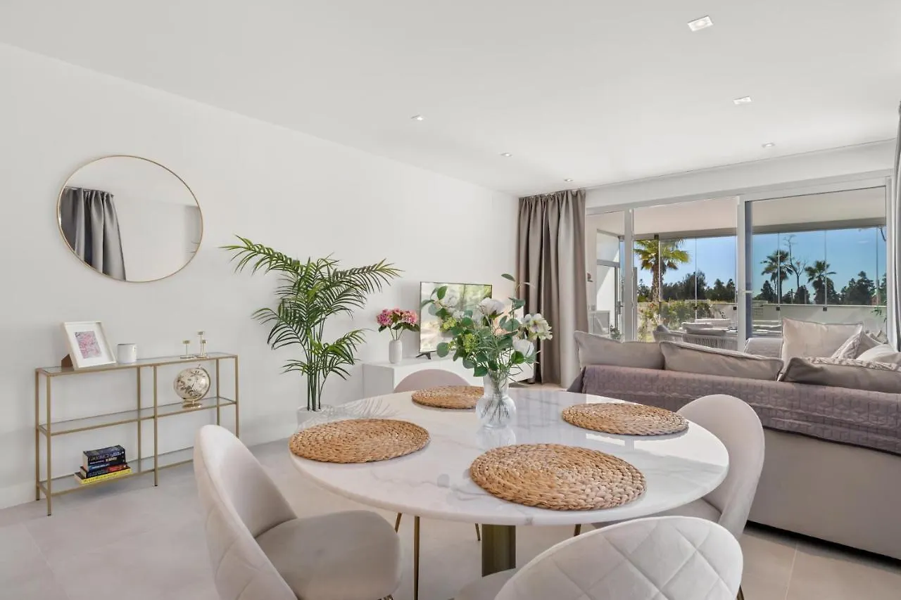 Luxurious Modern Mijas Apartment With Pools & Spa - Perfect For Families & Golfers By Costarentals - Ref 68 El Faro إسبانيا