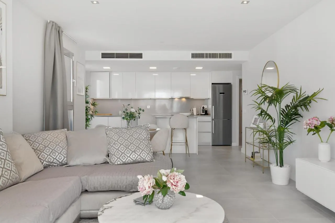 Luxurious Modern Mijas Apartment With Pools & Spa - Perfect For Families & Golfers By Costarentals - Ref 68 El Faro إسبانيا