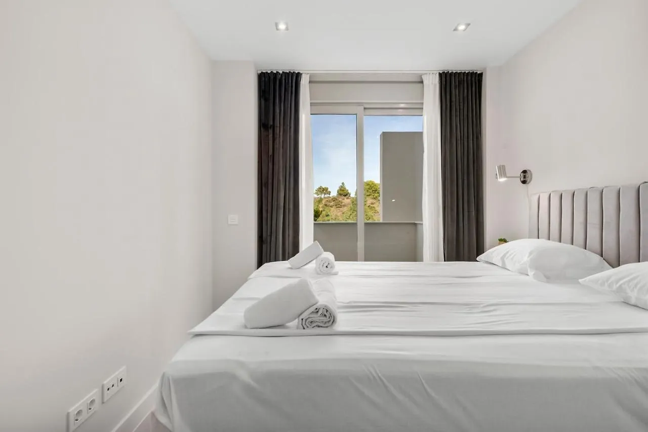 Luxurious Modern Mijas Apartment With Pools & Spa - Perfect For Families & Golfers By Costarentals - Ref 68 El Faro إسبانيا